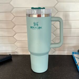 Stanley 40oz tumbler